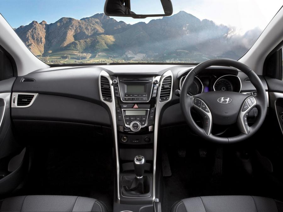  Hyundai i30 5-Door 2012 года  (ZA) (фото 6 из 8)